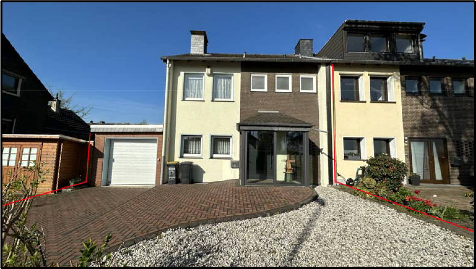 Einfamilienwohnhaus nebst PKW-Garage in Schulstr. 107 a, 47199 Duisburg, Baerl