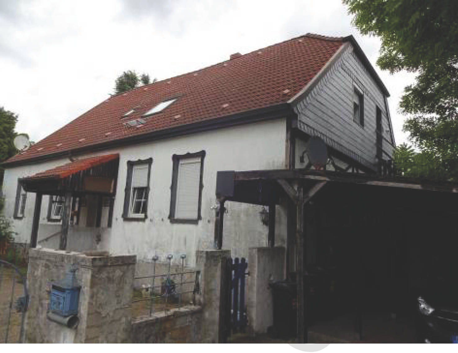 Zweifamilienhaus, Kfz-Stellplatz, Hinterliegergrundstück in Mattenburg 27, 44869 Bochum, Höntrop