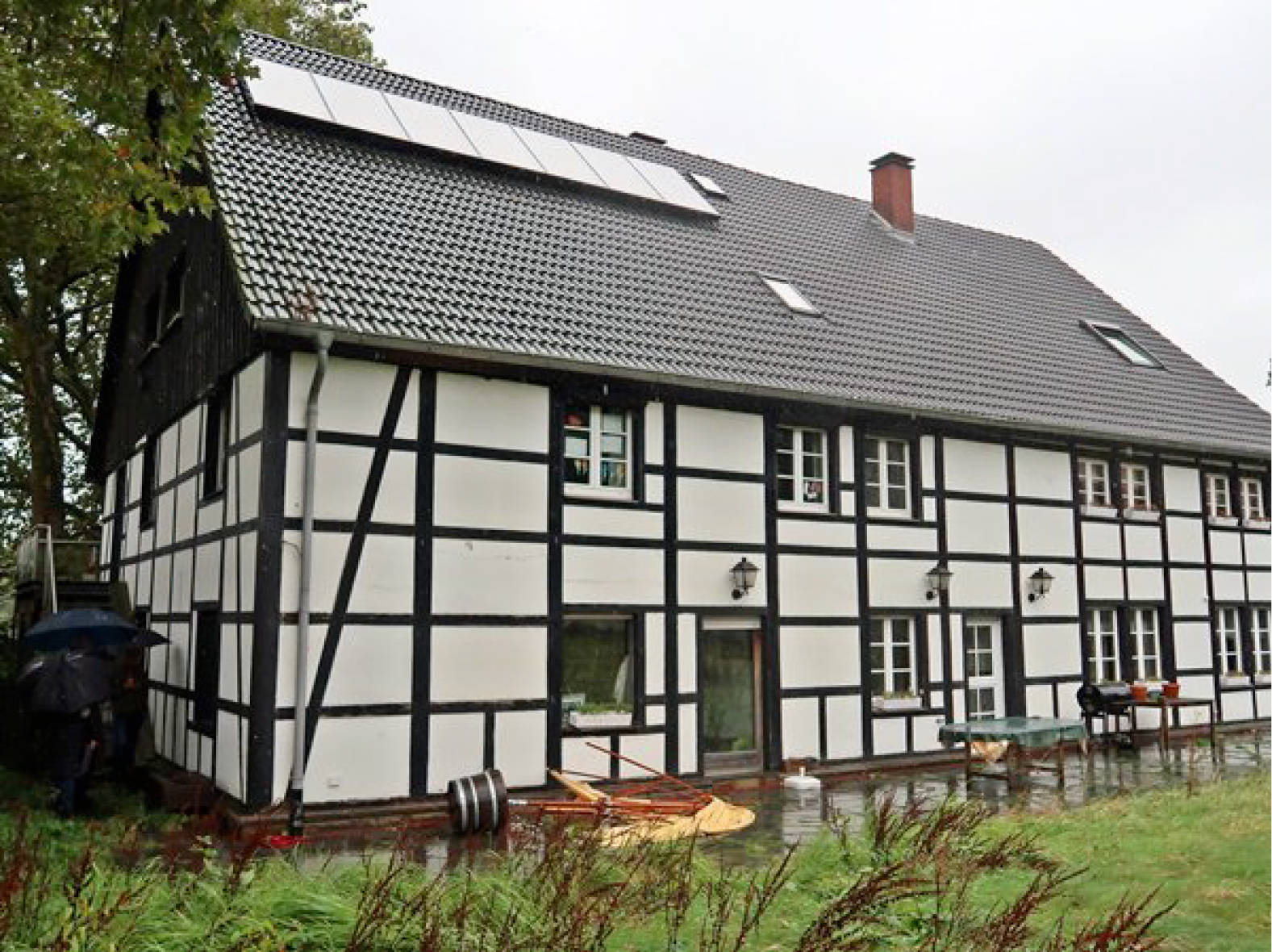 Garage, Einfamilienhaus, Freistehendes Wohnhaus mit Einliegerwohnung und Doppelgarage in Herrenacker 73, 44867 Bochum, Westenfeld