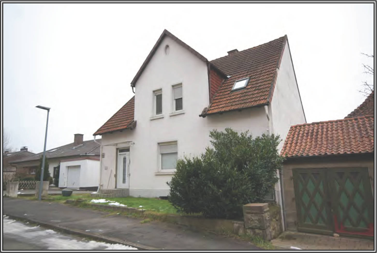 Kfz-Stellplatz, Garage, Einfamilienhaus, Die Wertermittlung erfolgte ohne Innenbesichtigung in Klosterstraße 17, 34414 Warburg
