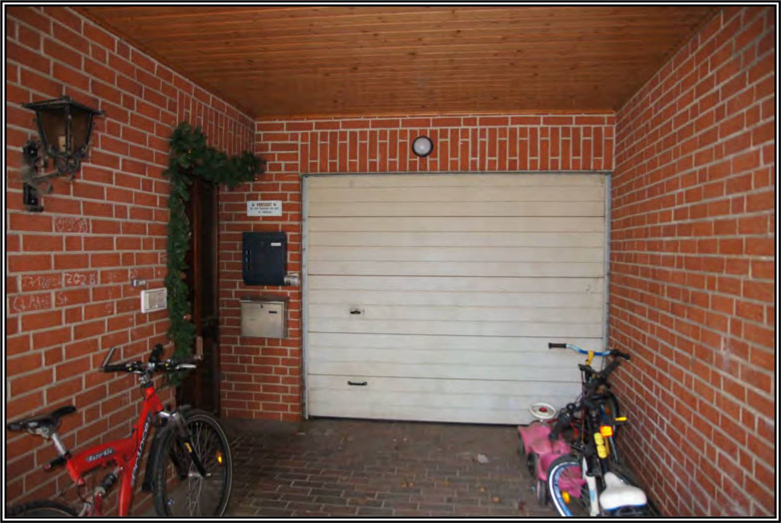 Zweifamilienhaus, Garage, Die Wertermittlung erfolgte ohne Innenbesichtigung in Kirchweg 19, 34434 Borgentreich - Bild 3
