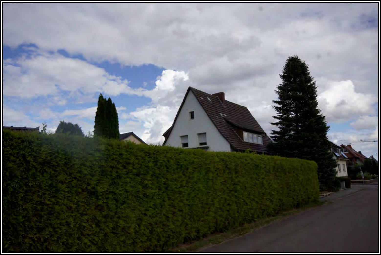 Garage, Einfamilienhaus, Die Wertermittlung erfolgte ohne Innenbesichtigung. in Waldweg 14, 34414 Warburg, Hohenwepel - Bild 3