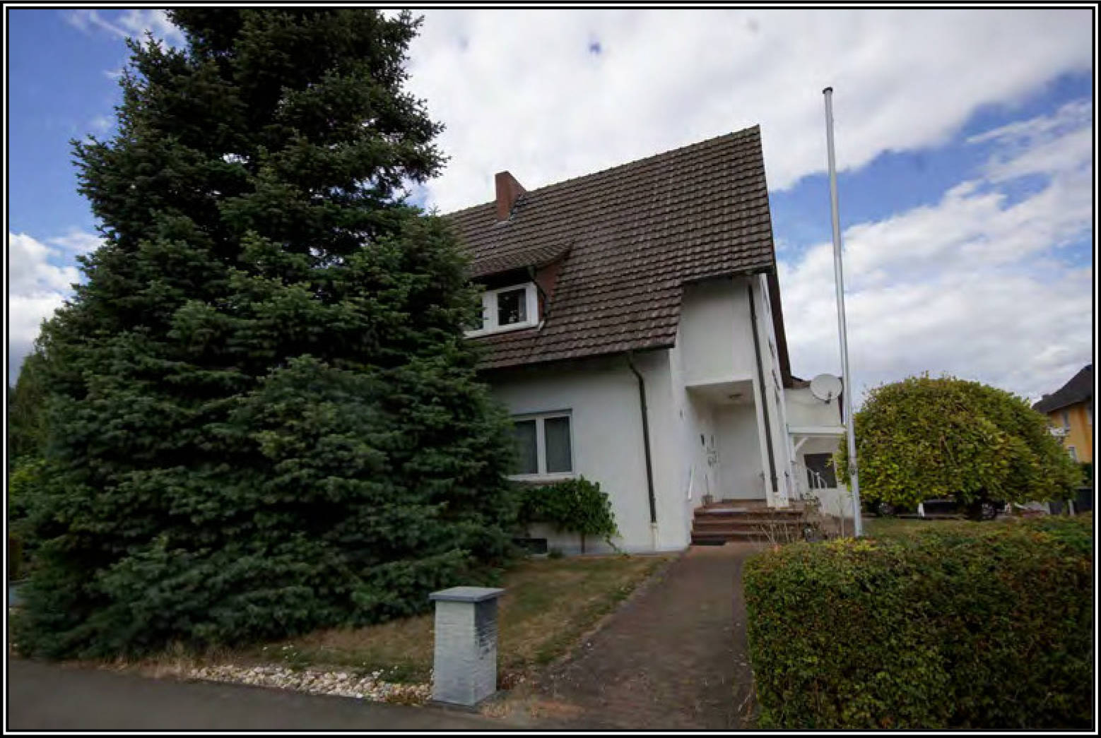 Garage, Einfamilienhaus, Die Wertermittlung erfolgte ohne Innenbesichtigung. in Waldweg 14, 34414 Warburg, Hohenwepel