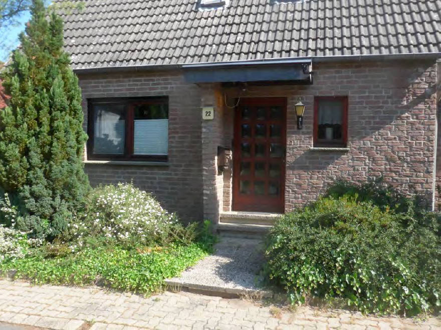 Garage, Einfamilienhaus in Mesternstraße 22, 32457 Porta Westfalica, Nammen - Bild 2