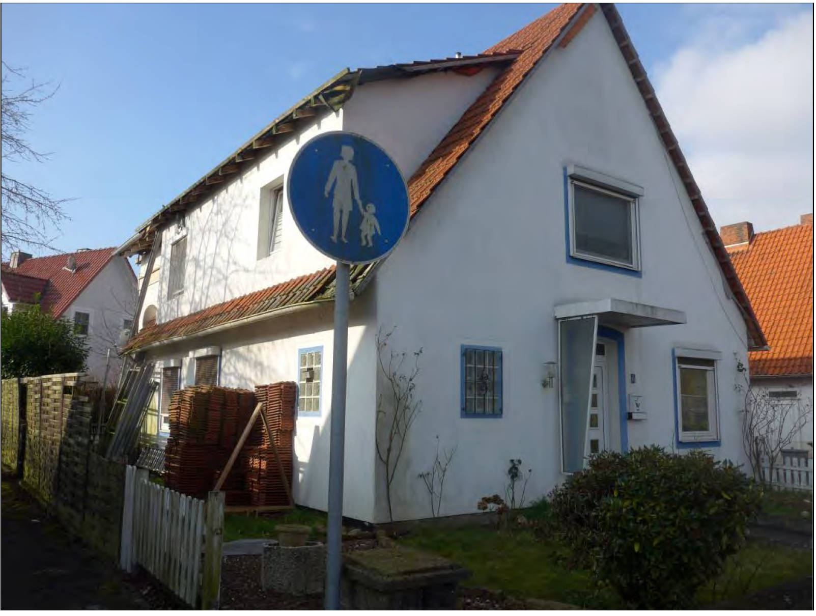 Garage, Einfamilienhaus in Kraftwerkssiedlung 7, 32469 Petershagen, Lahde - Bild 5