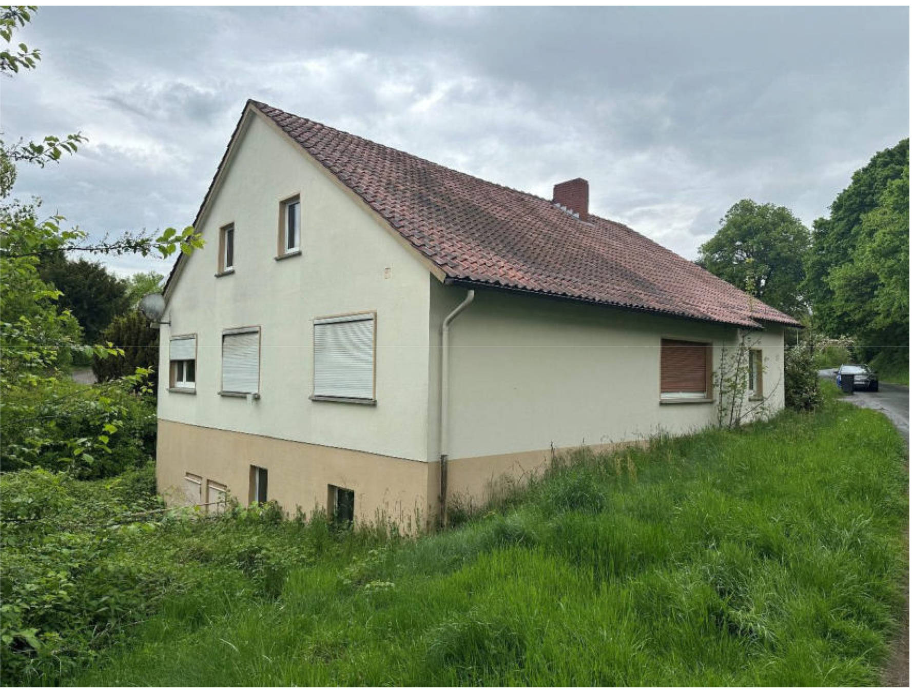 Kfz-Stellplatz, Einfamilienhaus in Fülmer Straße 13, 32457 Porta Westfalica, Eisbergen - Bild 5