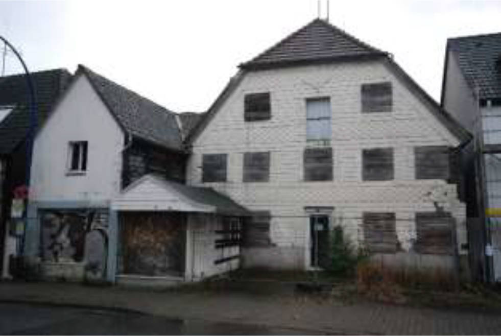 Mehrfamilienhaus, Denkmalschutz, Das Objekt wäre ohne Denkmalschutz abrisswürdig. in Reichshofstraße 95, 58239 Schwerte, Westhofen - Bild 5