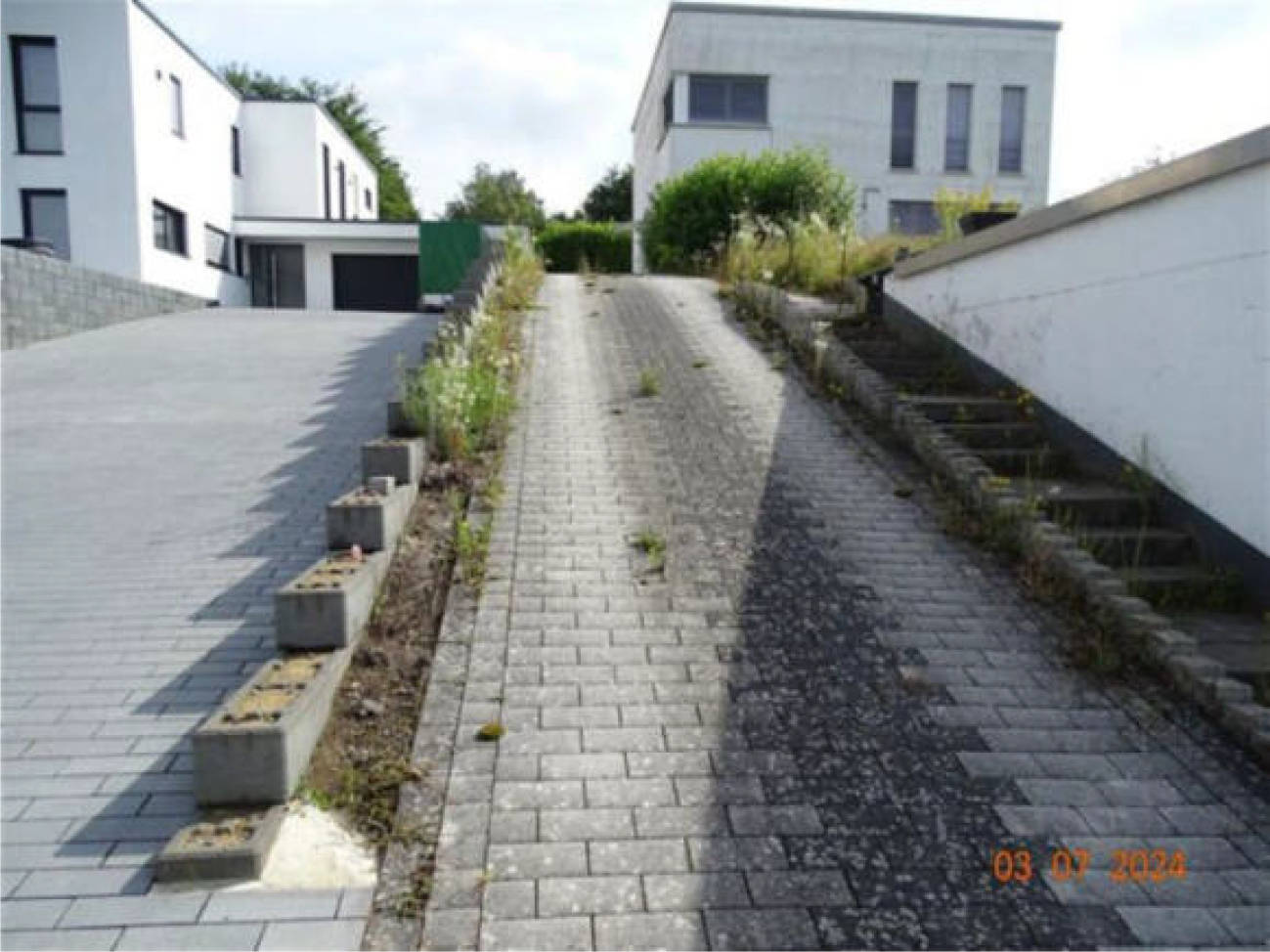 Einfamilienhaus, Doppelgarage in Auf dem Allöh 12, 51643 Gummersbach, Berstig - Bild 2