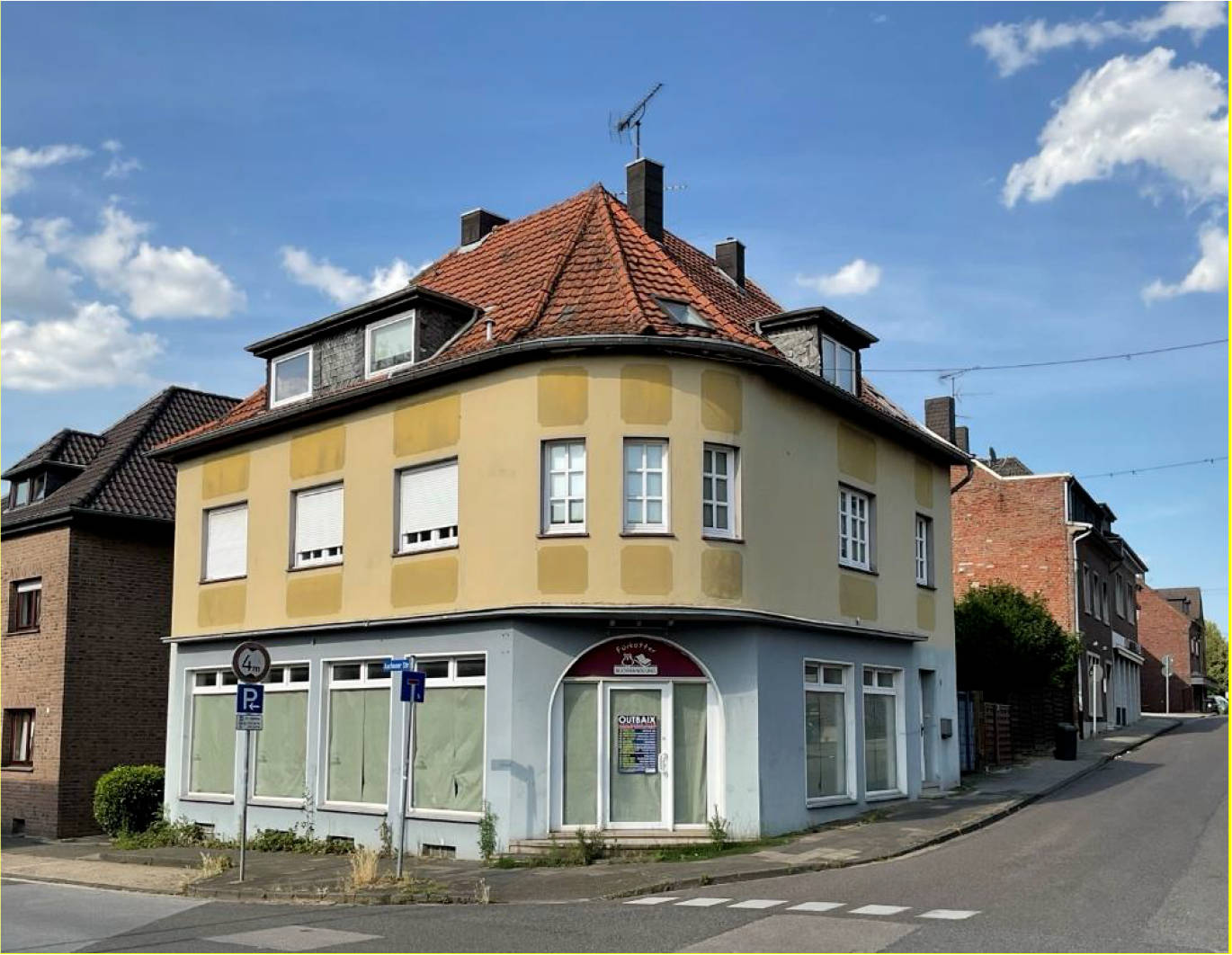 Wohn-/Geschäftshaus in Alte Poststraße 1, Aachener Straße 74, 52531 Übach-Palenberg, Palenberg