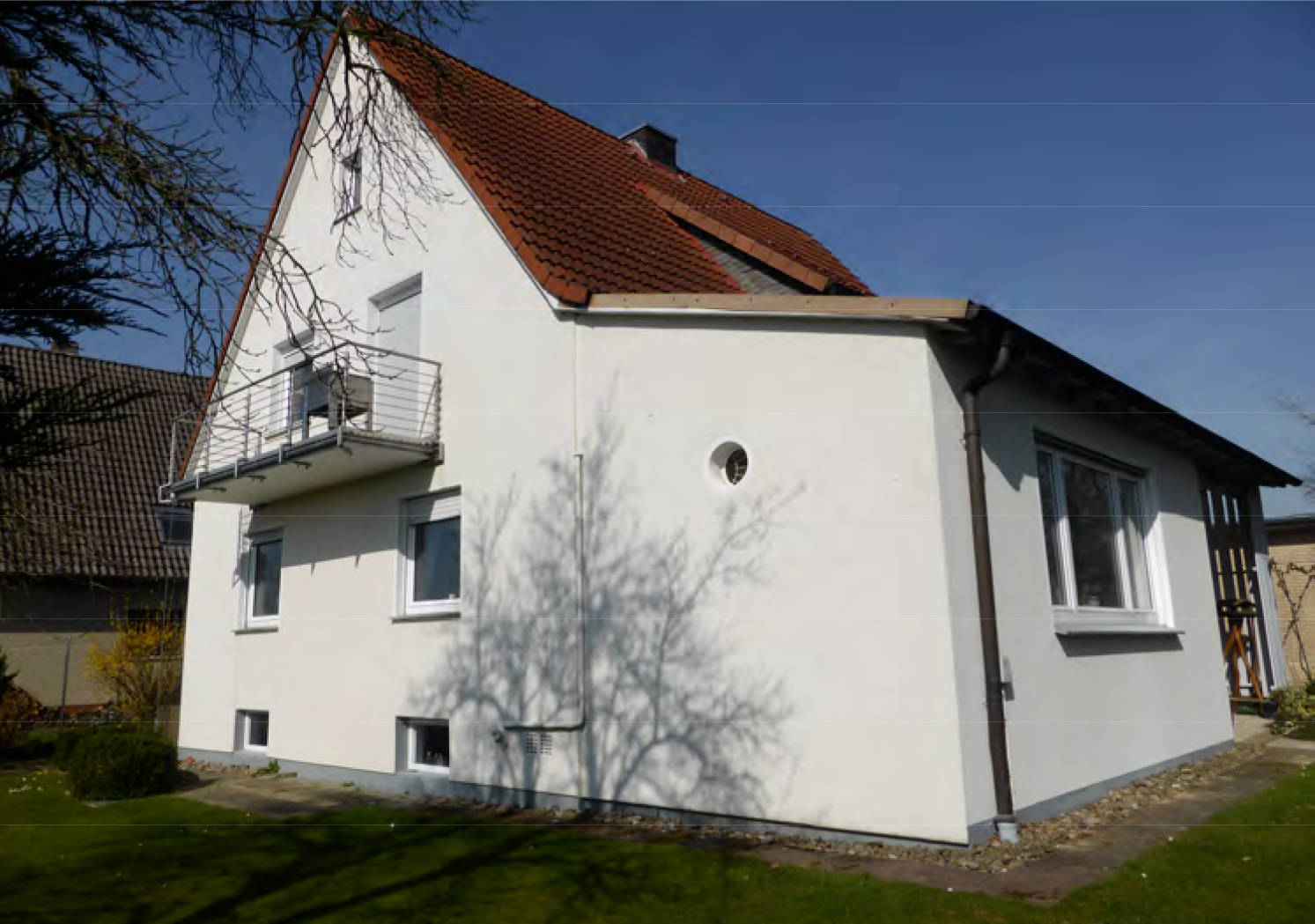 Wohnhaus mit Einliegerwohnung in Teichstraße 22, 32139 Spenge