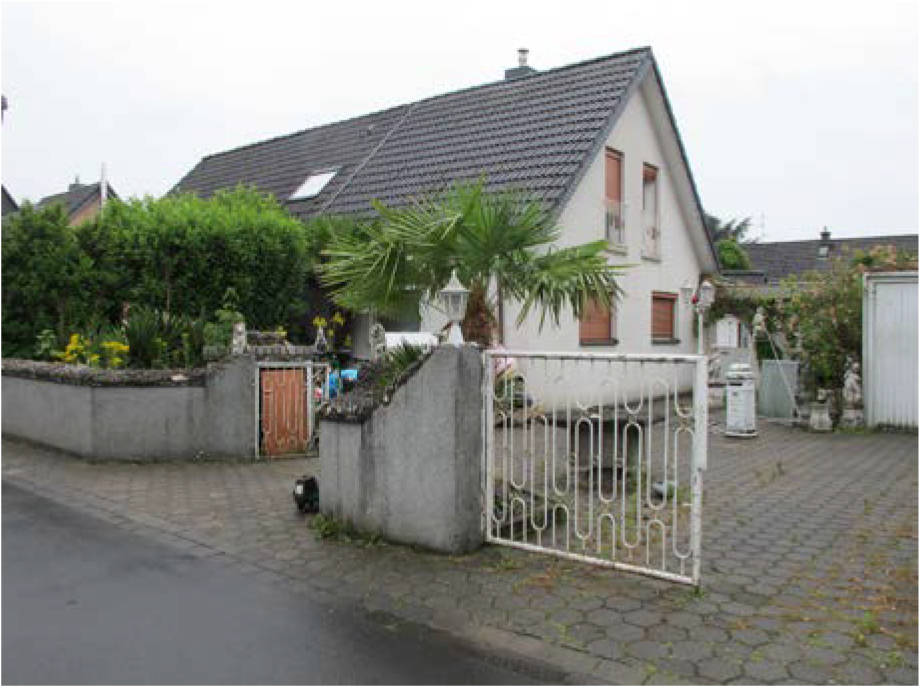 Ein-/Zweifamilienhaus in Krönerweg 25, 40468 Düsseldorf, Unterrath