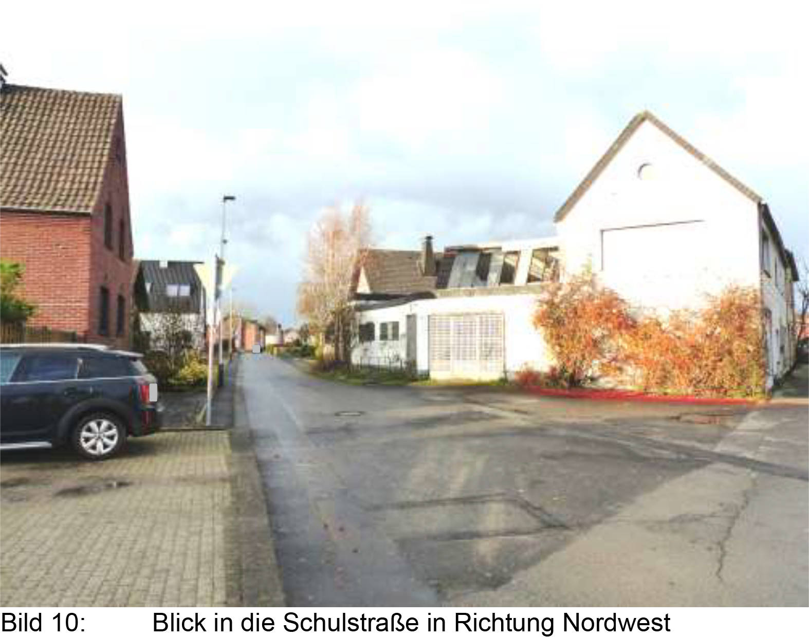 Wohn-/Geschäftshaus, Doppelhaushälfte, Reihenhaus, Schuppenanbaugebäude, Scheune. Abbruchreifes 'Wohn- und Geschäftshaus, unterstellte Nachfolgenutzung Wohngrundstück. in Karkener Str. 9, 52525 Heinsberg, Karken