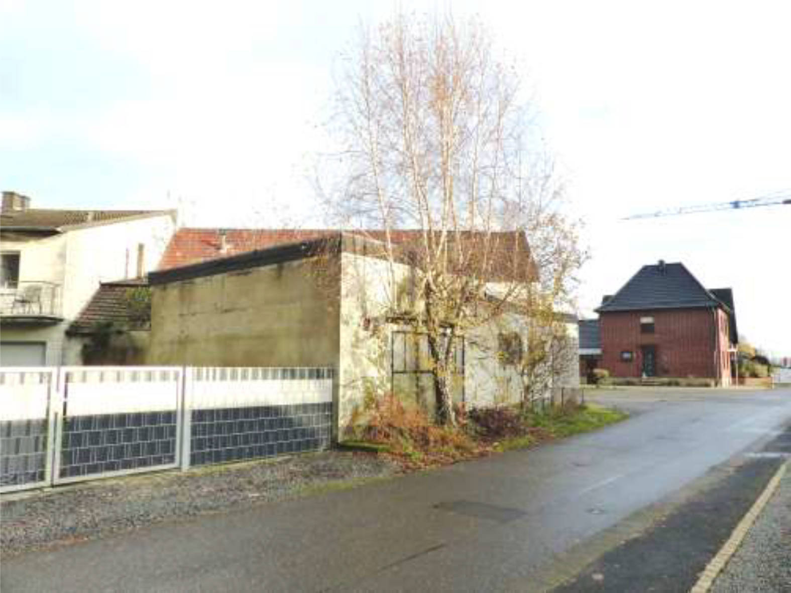 Wohn-/Geschäftshaus, Doppelhaushälfte, Reihenhaus, Schuppenanbaugebäude, Scheune. Abbruchreifes 'Wohn- und Geschäftshaus, unterstellte Nachfolgenutzung Wohngrundstück. in Karkener Str. 9, 52525 Heinsberg, Karken - Bild 2