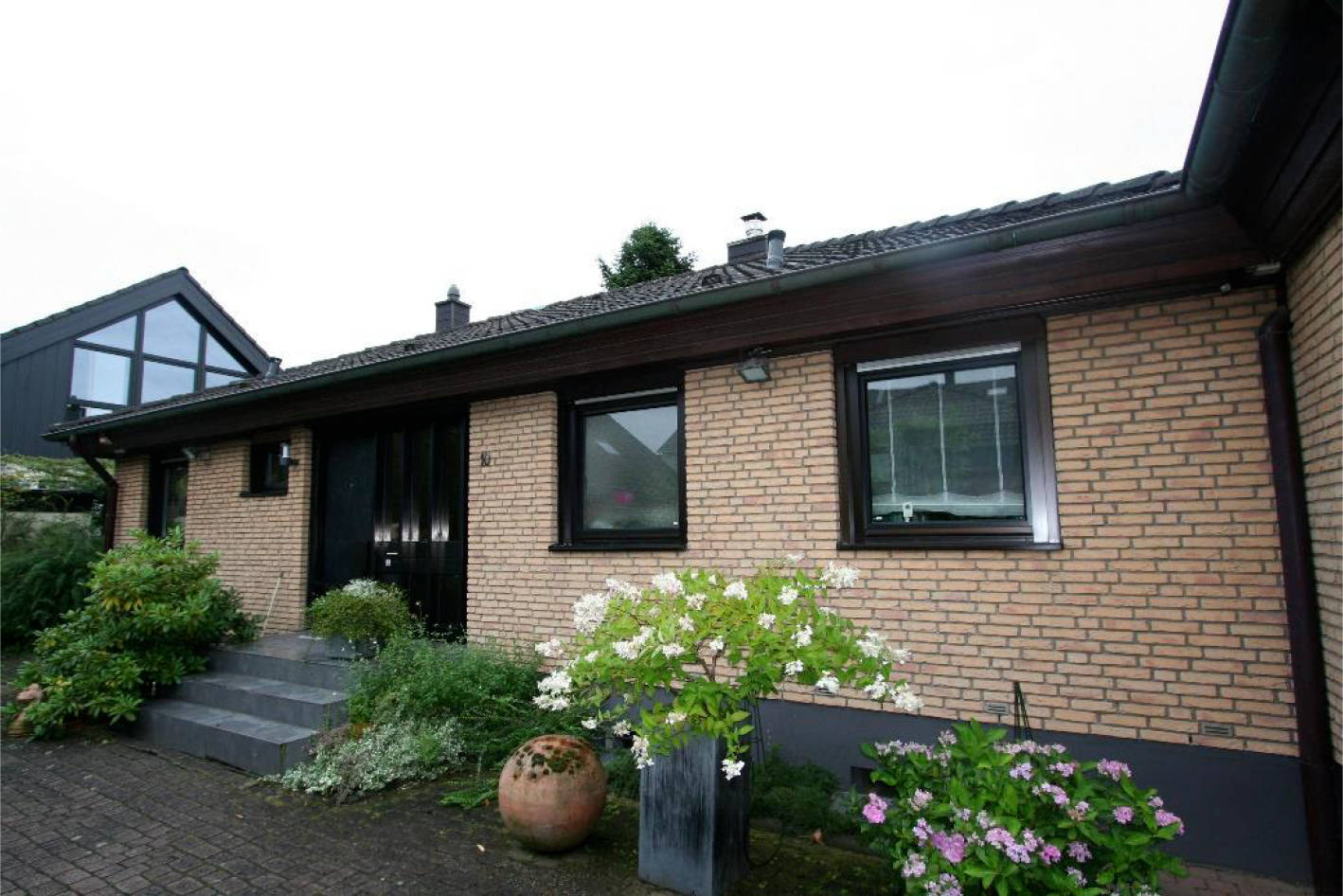 nordrheinwestpfalen 0092K0047-2021 Kielsweg 10, 51105 Köln, Poll