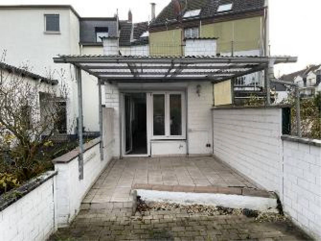 Mehrfamilienhaus, Reihenhaus in Scharffensteinstr. 102, 51061 Köln, Stammheim - Bild 3