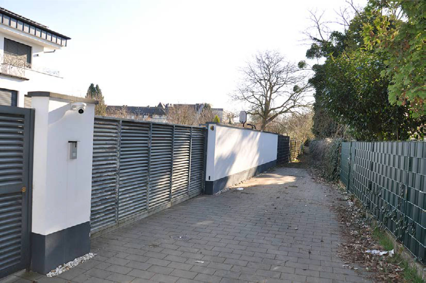 Kfz-Stellplatz, Einfamilienhaus in Weinheimer Straße 7, 51107 Köln, Merheim