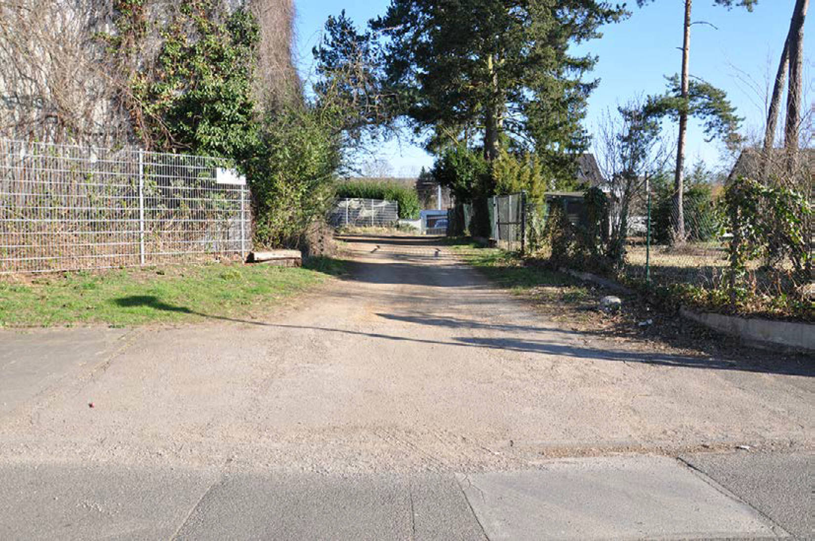 Kfz-Stellplatz, Einfamilienhaus in Weinheimer Straße 7, 51107 Köln, Merheim - Bild 5