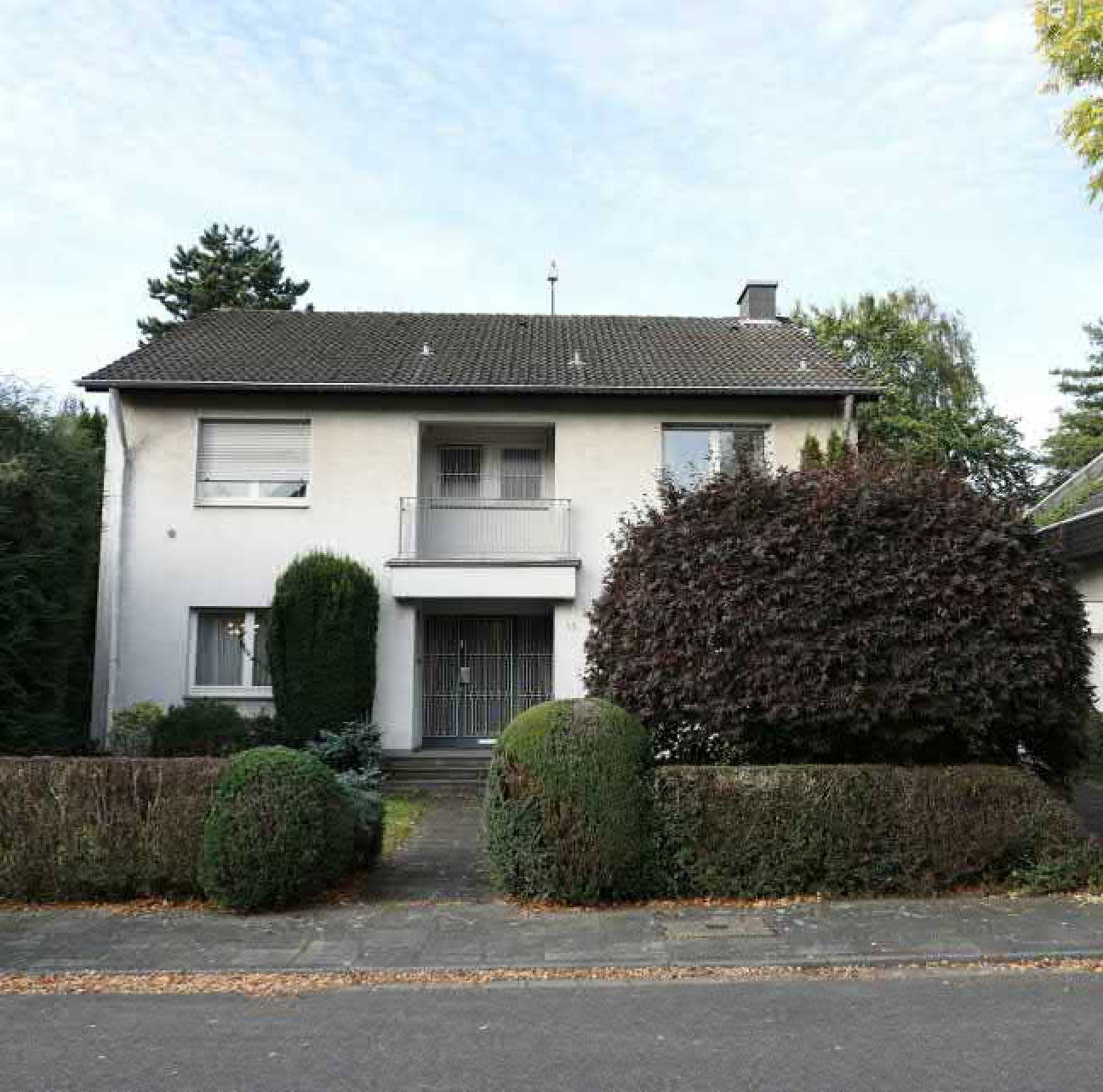 Garage, Einfamilienhaus in Bachstraße 13, 50858 Köln, Junkersdorf - Bild 2