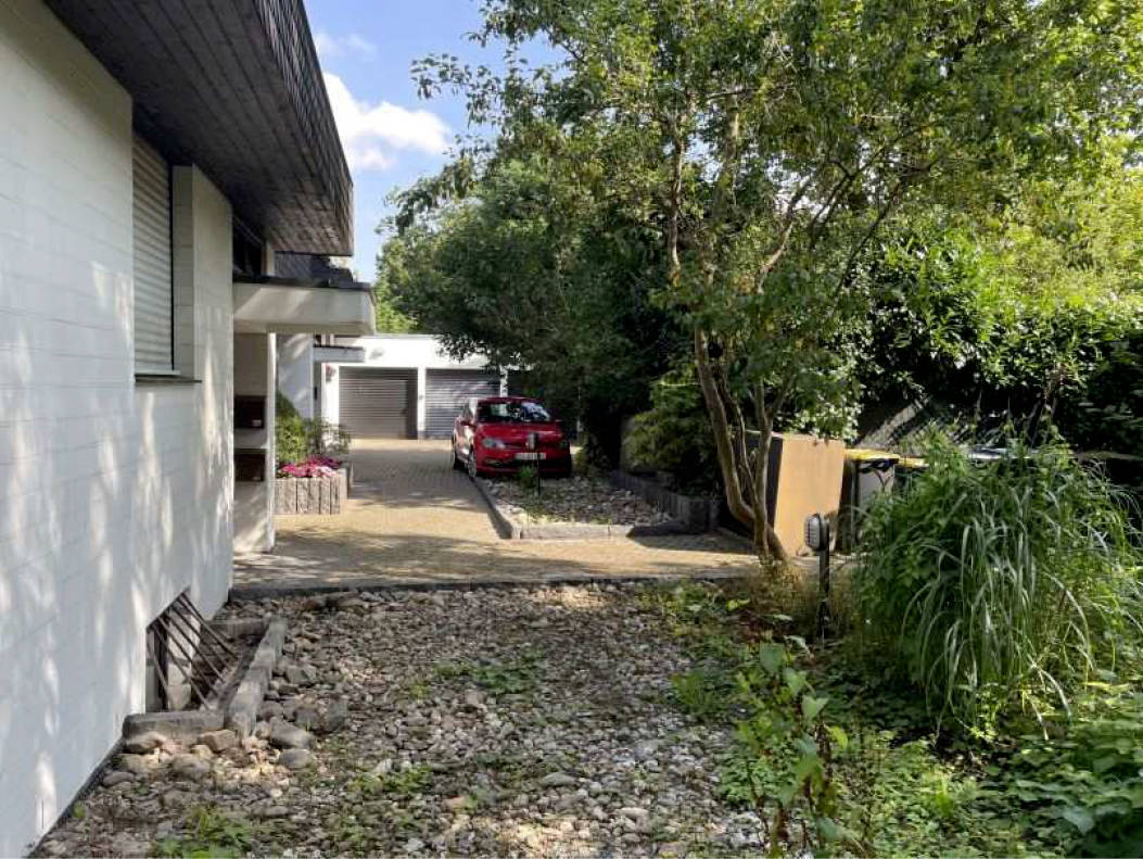 Garage, Eigentumswohnung (3 bis 4 Zimmer), Doppelparker, Wege- und Vorgartenflächen, Wege- und Vorgartenflächen in Ginsterweg 16 b, 50858 Köln, Köln-Junkersdorf - Bild 4