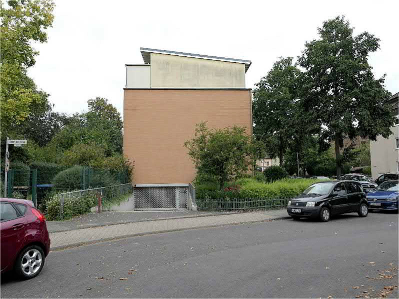 sonstiges Teileigentum (z.B. Keller, Hobbyraum), Eigentumswohnung (3 bis 4 Zimmer),  Kfz-Stellplatz (Tiefgarage) in Unter den Erlen 4, 51145 Köln, Urbach - Bild 2