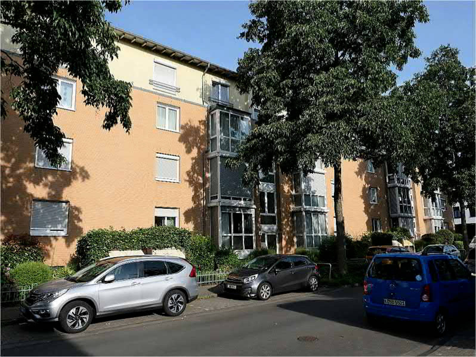 sonstiges Teileigentum (z.B. Keller, Hobbyraum), Eigentumswohnung (3 bis 4 Zimmer),  Kfz-Stellplatz (Tiefgarage) in Unter den Erlen 4, 51145 Köln, Urbach