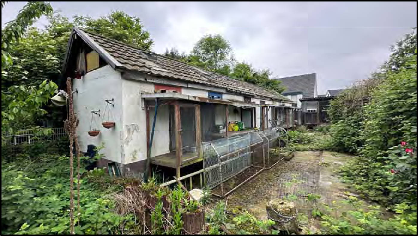 Zweifamilienwohnhaus nebst baufälligen Nebengebäuden in Luisenstr. 75, 47198 Duisburg, Homberg-Hochheide