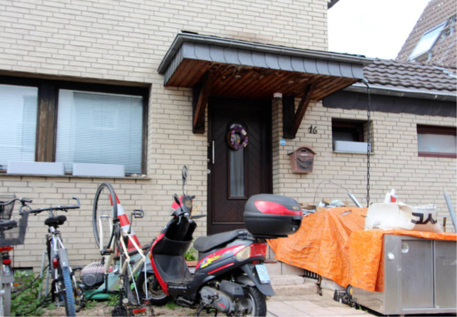 Garage, Doppelhaushälfte in Barbarastraße 16, 50354 Hürth, Gleuel - Bild 2