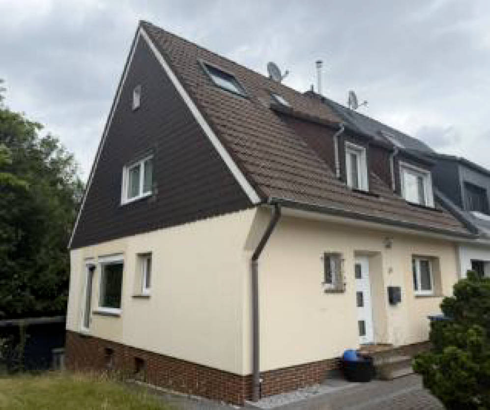 Garage, Doppelhaushälfte in Flakering 28, 00000 - Bild 2