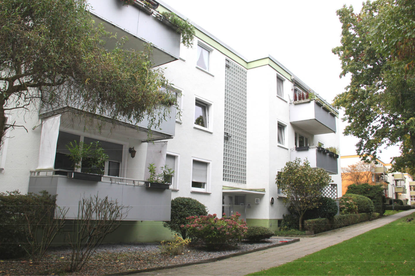 Eigentumswohnung in einem Mehrfamilienwohnhaus mit Kellergaragen in Nahestraße 16, 18, 20, 22, 24, 26, 28 30, 45219 Essen, Kettwig