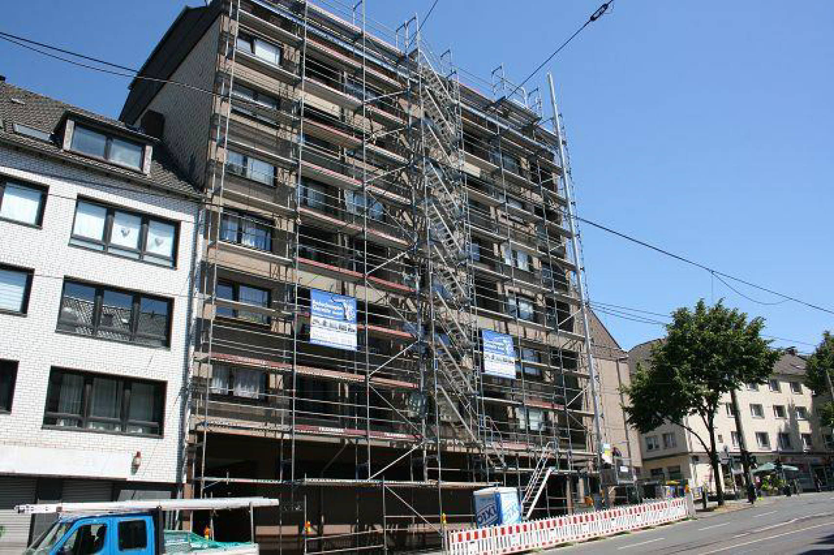 Kfz-Stellplatz, Eigentumswohnung (3 bis 4 Zimmer) in Leopoldstr. 9, Steeler Str. 113, 45139 Essen - Bild 5