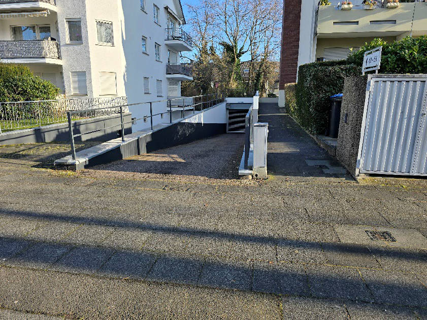 Kfz-Stellplatz (Tiefgarage), Eigentumswohnung (3 bis 4 Zimmer) in Rudolf-Hahn-Strasse 49, 51, 53, 55,, 53225 Bonn, Beuel-Mitte - Bild 2