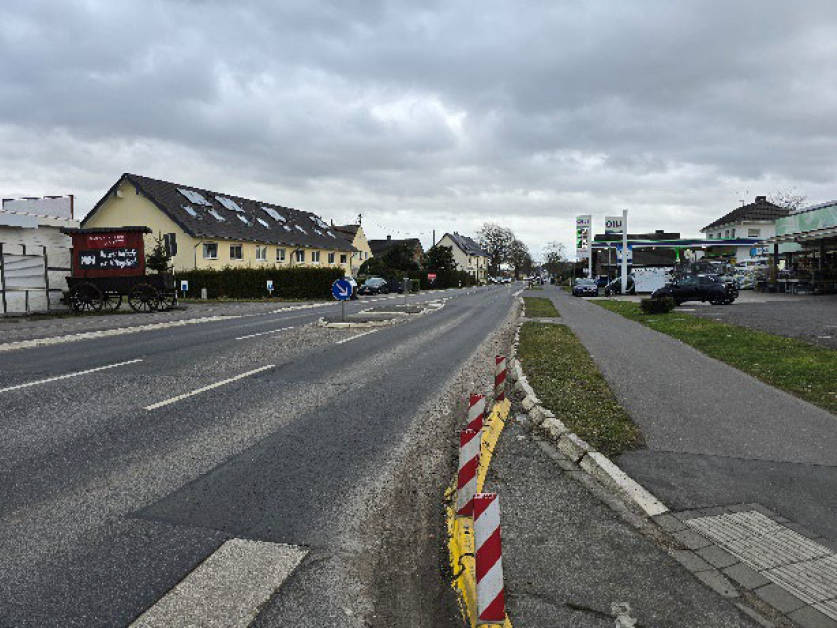 gewerblich genutztes Grundstück in Blumenstraße, 53332 Bornheim, Waldorf - Bild 2