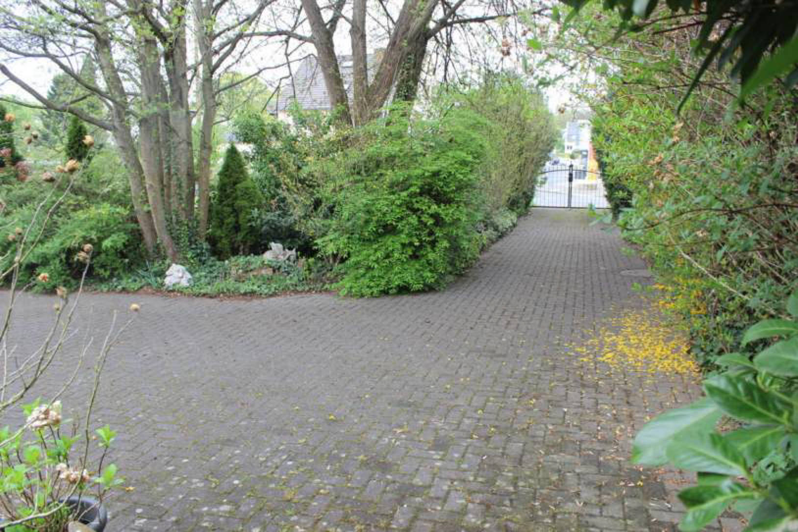 nordrheinwestpfalen 0223 K 0050/2024 Hauptstr. 103, 53229 Bonn, Holzlar 26