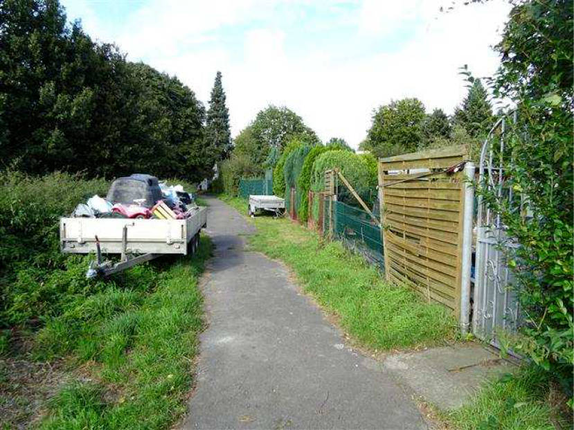 nordrheinwestpfalen 0275K0004/2021 Flughafenstraße 618und 620, 44329 Dortmund, Hostedde 16