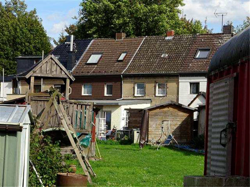 nordrheinwestpfalen 0275K0004/2021 Flughafenstraße 618und 620, 44329 Dortmund, Hostedde 9