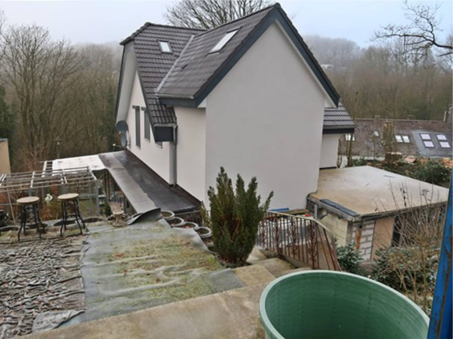 Freistehendes Einfamilienhaus mit Einliegerwohnung in Nevigeser Straße 236, 42113 Wuppertal, Wuppertal - Bild 2