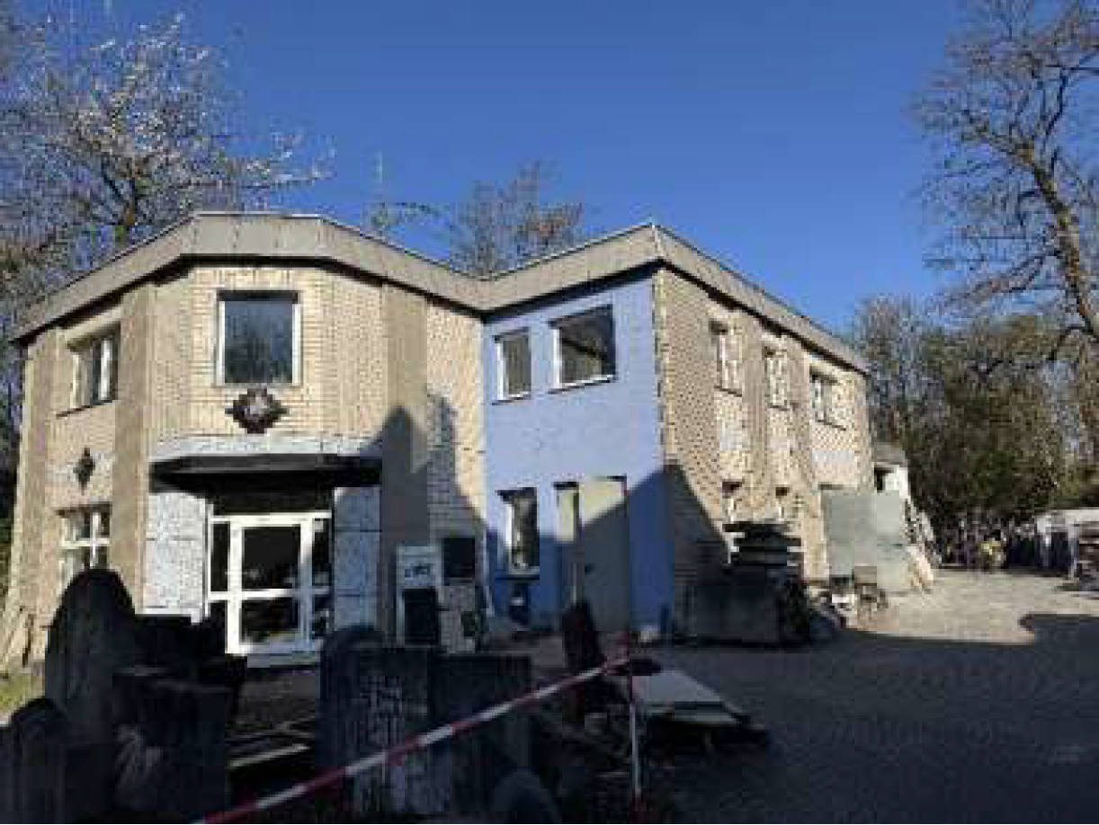 Bürogebäude mit Lager- und Produktionshalle in Königstr. 8, 47178 Duisburg, Alt-Walsum