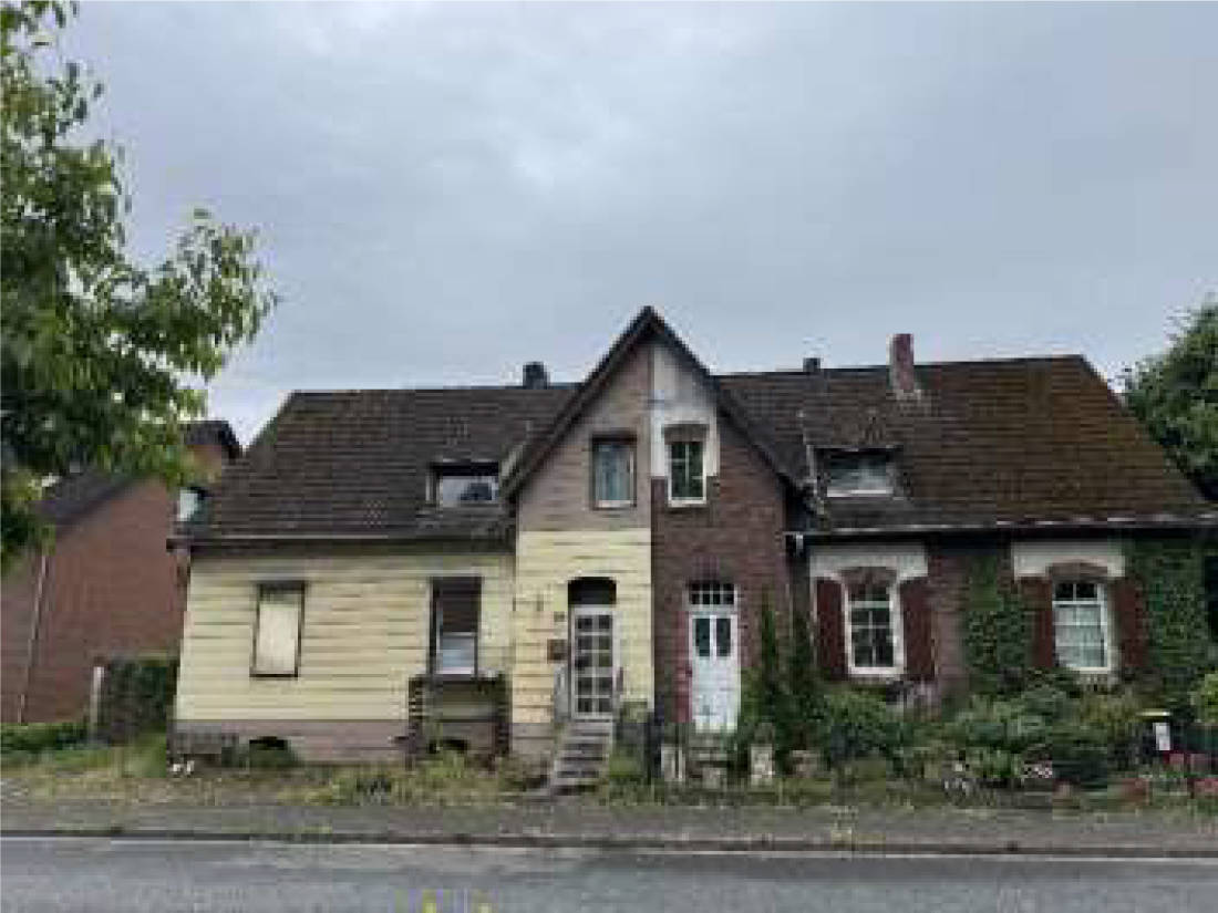 Doppelhaushälfte und Garage in Asberger Str. 11, 47198 Duisburg, Homberg-Hochheide