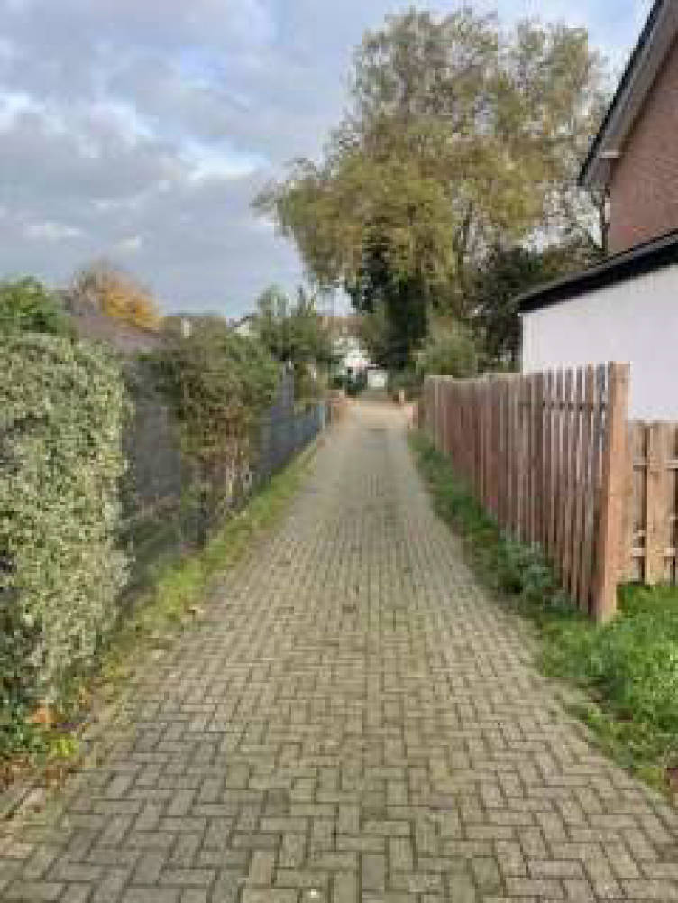 nordrheinwestpfalen 0653K0037/2024 Dr.Hans-Böckler-Straße 77, 47179 Duisburg, Walsum-Aldenrade 8
