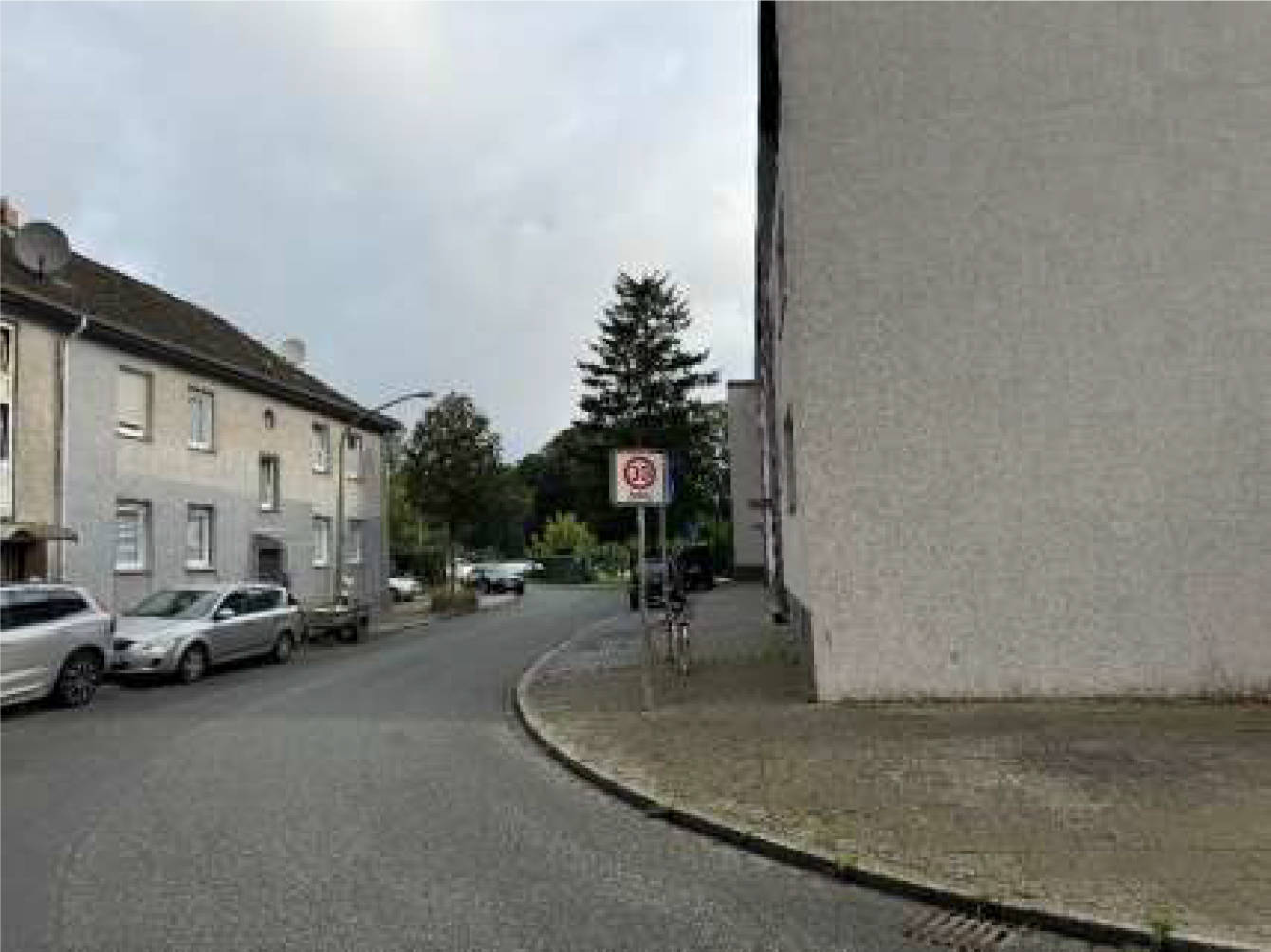 Mehrfamilienhaus, Mehrfamilienhäuser (3) in Haxtergrund 18, 20, 22, 47137 Duisburg, Untermeiderich - Bild 3