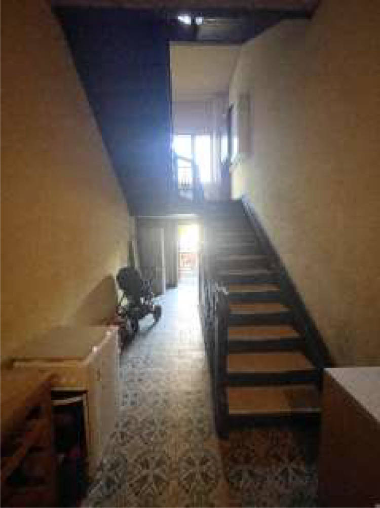 Mehrfamilienhaus in Wörthstr. 40, 47053 Duisburg, Hochfeld - Bild 3