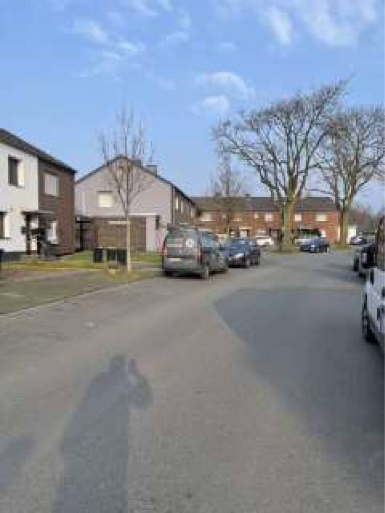Garage, Reihenhaus in Hiesfelder Straße 18, 47167 Duisburg, Wehofen - Bild 2
