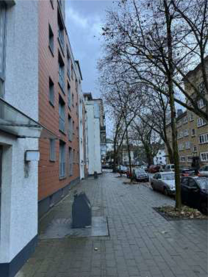 Eigentumswohnung (3 bis 4 Zimmer) in Roßstraße 11, 47058 Duisburg, Duissern