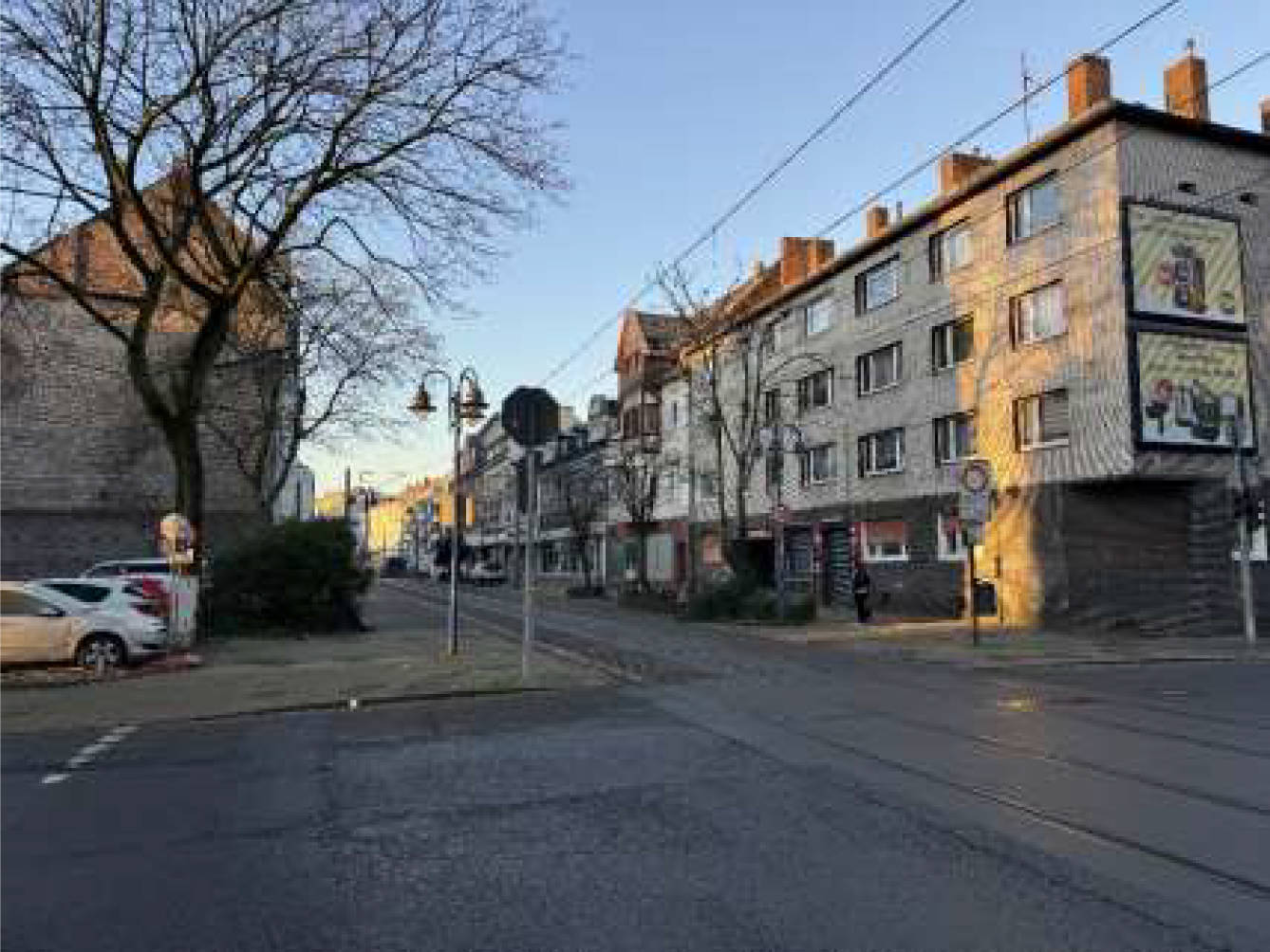 Wohn-/Geschäftshaus, mit Anbau und Garagen in Kaiser-Friedrich-Straße 31, Roonstraße 72, 47169 Duisburg, Marxloh - Bild 2