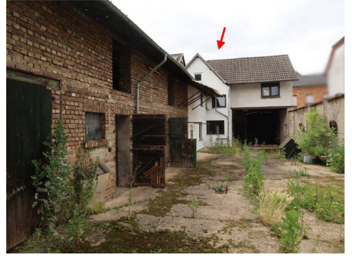 Einfamilienhaus, Es handelt sich um ein übertiefes mit einem teilweise grenzständigen alten Einfamilienhaus und alten Nebengebäuden bebautes Grundstück. Das Wohnhaus ist derzeit nicht bewohnbar. Es liegen in verschiedener Hinsicht Besonderheiten vor. in Kirchstraße 10, 53909 Zülpich, Sinzenich - Bild 4