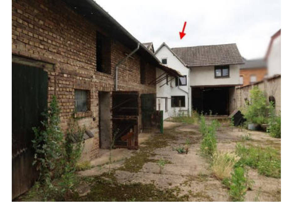 Einfamilienhaus, Es handelt sich um ein übertiefes mit einem teilweise grenzständigen alten Einfamilienhaus und alten Nebengebäuden bebautes Grundstück. Das Wohnhaus ist derzeit nicht bewohnbar. Es liegen in verschiedener Hinsicht Besonderheiten vor. in Kirchstraße 10, 53909 Zülpich, Sinzenich - Bild 5