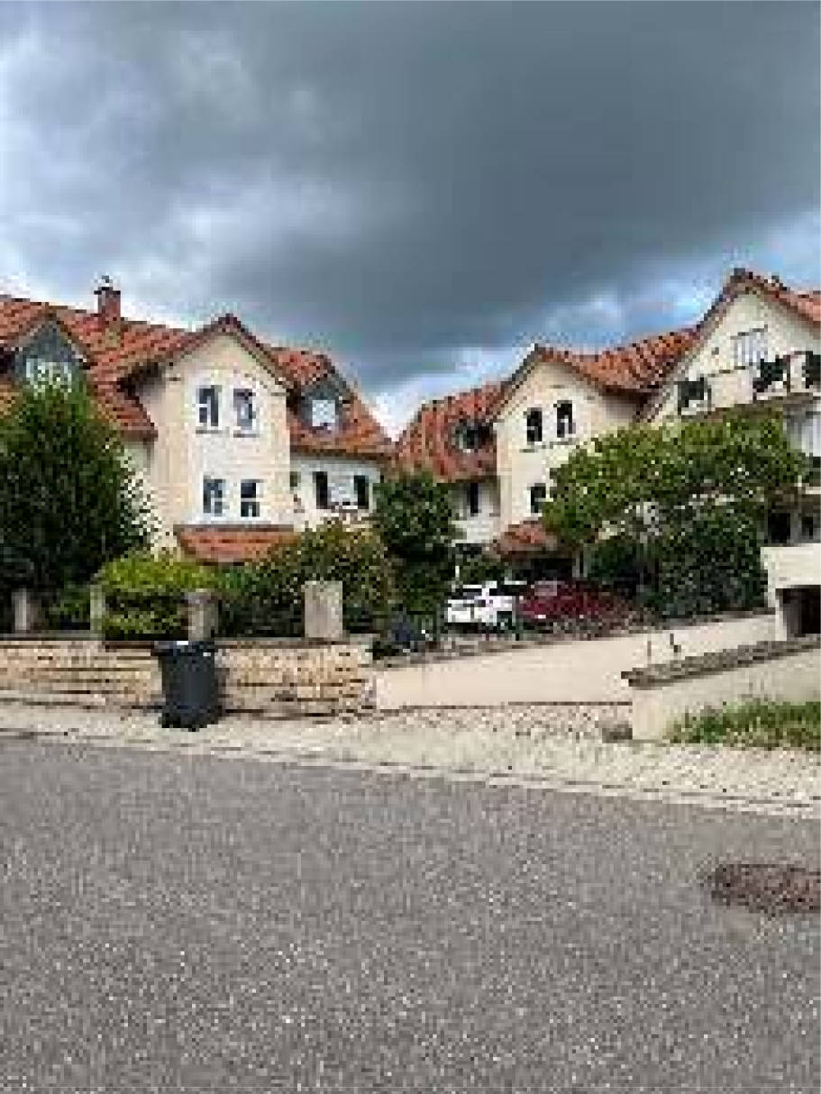 Mehrfamilienhaus in Weinstraße 573, 67434 Diedesfeld - Bild 2