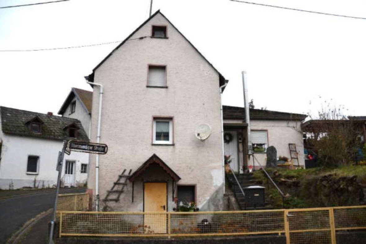 rheinland-pfalz 0002 K 0023/2024 Bergstraße 10, 56729 Ettringen 17