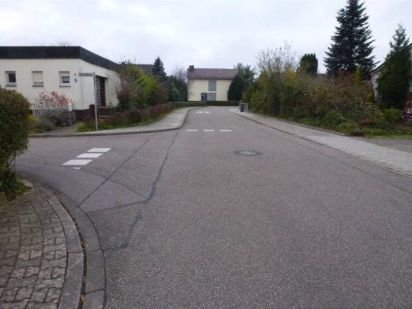 Einfamilienhaus in Burgstraße  3, 76744 Wörth - Bild 2