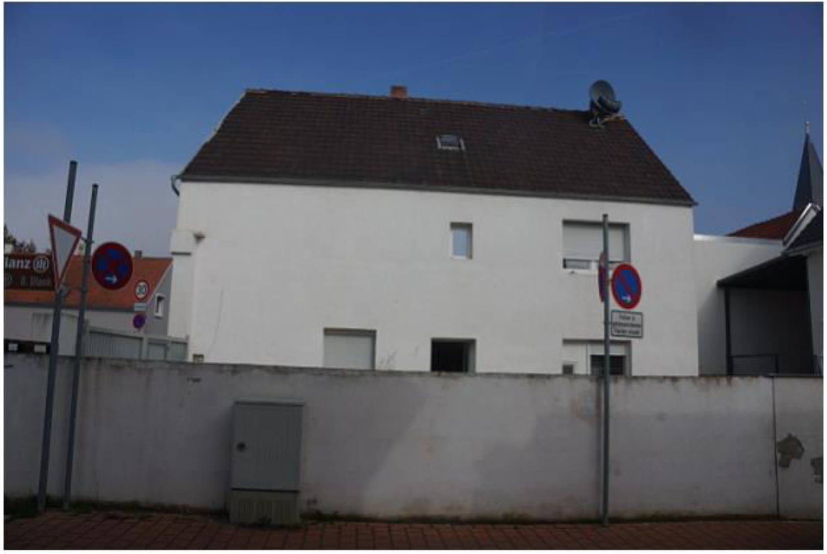 Mehrfamilienhaus in Frankenthaler Straße 9, 67240 Bobenheim-Roxheim